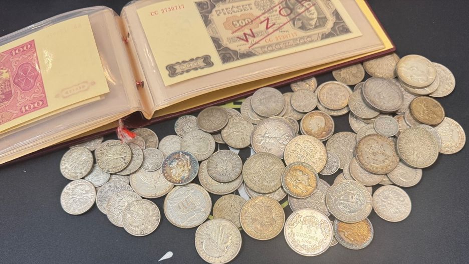 Zainteresowanie starymi monetami i banknotami wciąż rośnie, a w domowych szufladach ukrywają się zbiory, które potrafią zaskoczyć nawet doświadczonych ekspertów.