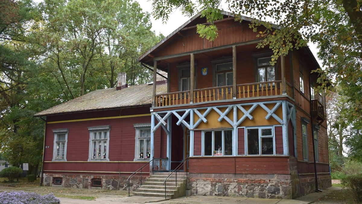Rewitalizacja dworu i parku w Worowicach 