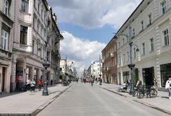 Auto bez kierowcy jechało po Piotrkowskiej w Łodzi