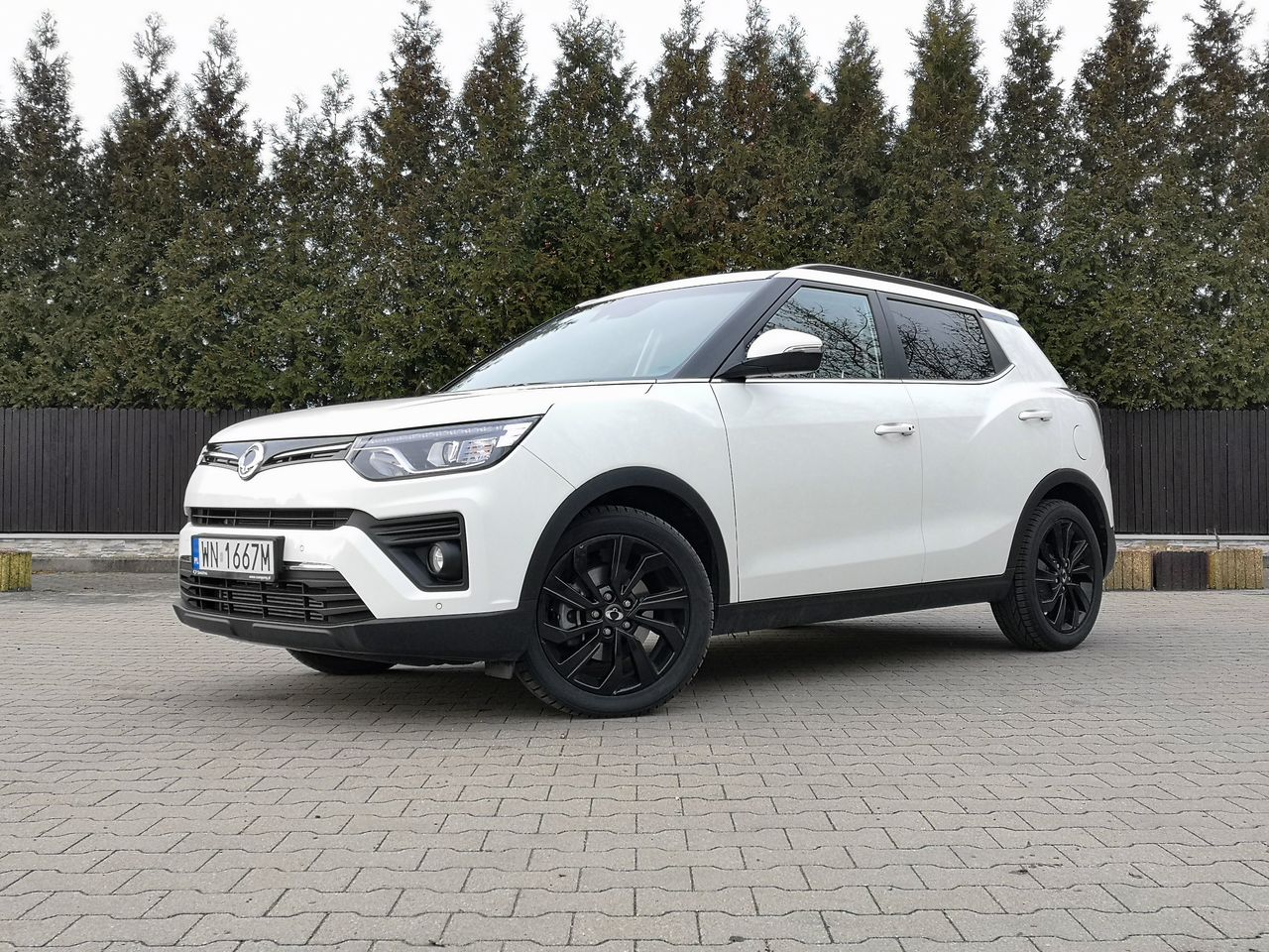 SsangYong Tivoli: Systemy bezpieczeństwa, standardowe audio i prosty system