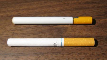 Papieros czy zapalniczka? 1