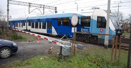 Wypadek na torach w Świdniku. Nie żyje pieszy potrącony przez pociąg