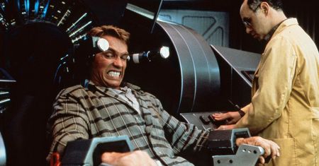 Oscarowy film z Arnoldem Schwarzennegerem już w czwartek. KLASYKA science-fiction