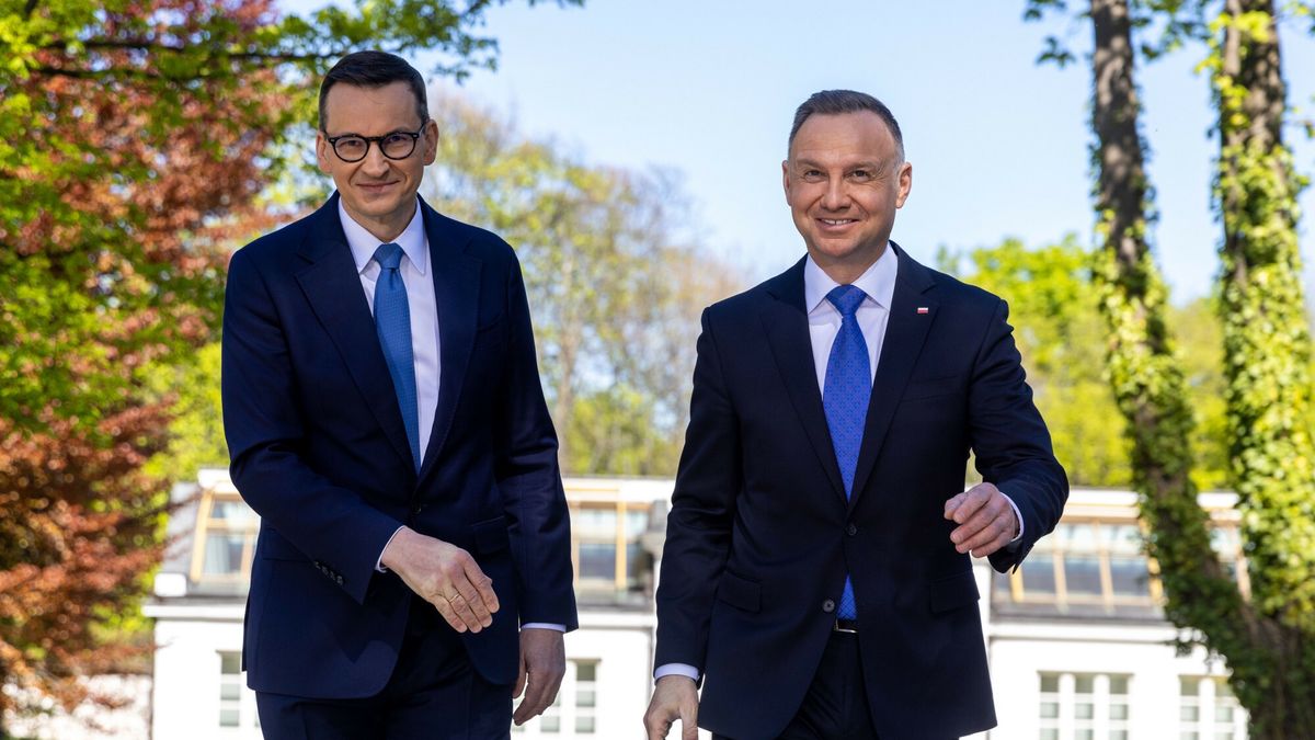 Prezydent i premier o rocznicy wej?cia Polski do Unii Europejskiej
01.05.2023 Warszawa Wypowiedz prezydenta Andrzeja Dudy i premiera Mateusza Morawieckiego o rocznicy wejscia Polski do Unii Europejskiej 
fot. Andrzej Iwanczuk/REPORTER
N/z: Mateusz Morawiecki, Andrzej Duda
Andrzej Iwanczuk/REPORTER