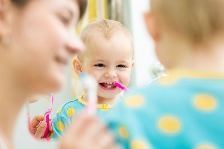 Higiena dziąseł jako niezbędny wstęp do higieny jamy ustnej niemowlęcia