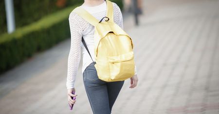 "Dziewczyno, za dużo zużywasz podpasek". Ubóstwo menstruacyjne w Polsce to realny problem
