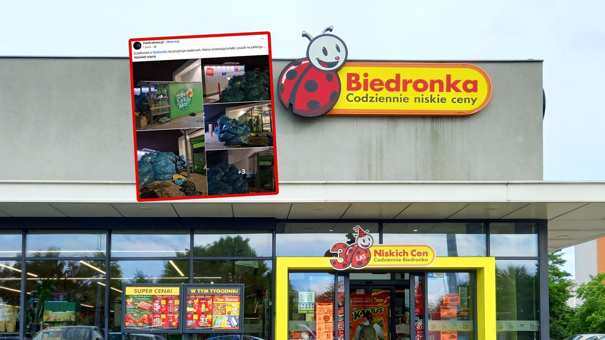 Sterta worków przed Biedronką.