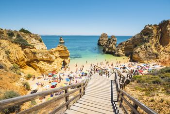 Plaże, natura i miasta - ten kraj ma wszystko. "Zainteresowanie wzrosło dwucyfrowo"