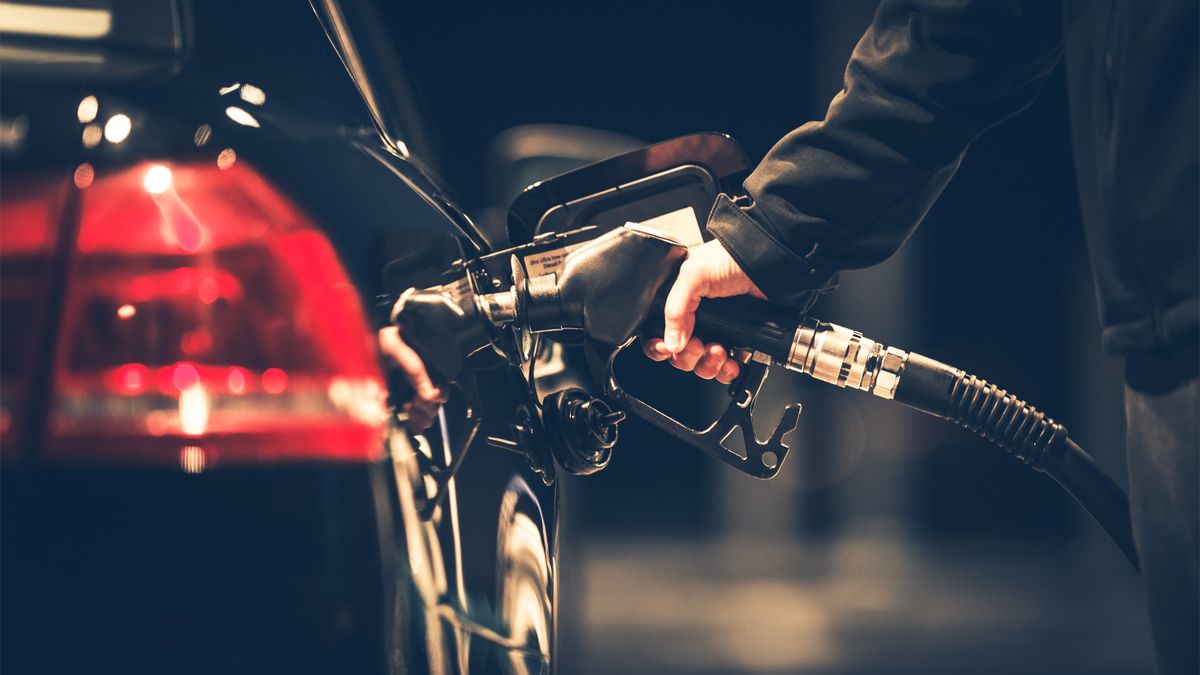 Sprawdził ceny paliw po wyborach