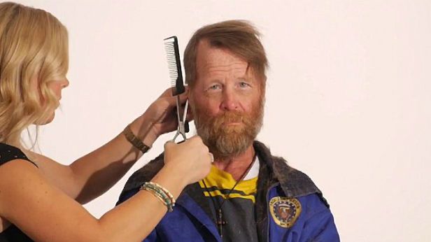 Wideo dnia: od bezdomnego do elegancika w garniturze w niecałe 3 minuty 1