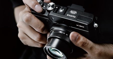 Fujifilm X30 – nowy wygląd, ergonomia, bateria i wizjer