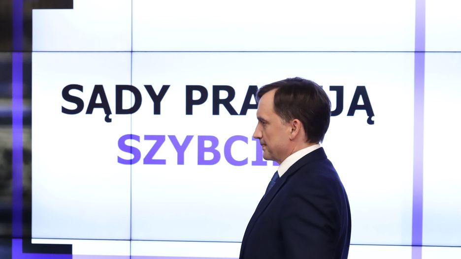 Warszawa, 13.05.2022. Minister sprawiedliwości, prokurator generalny Zbigniew Ziobro podczas konferencji prasowej w siedzibie Prokuratury Krajowej w Warszawie, 13 bm. Temat: "Sądy pracują szybciej". (jm) PAP/Tomasz Gzell