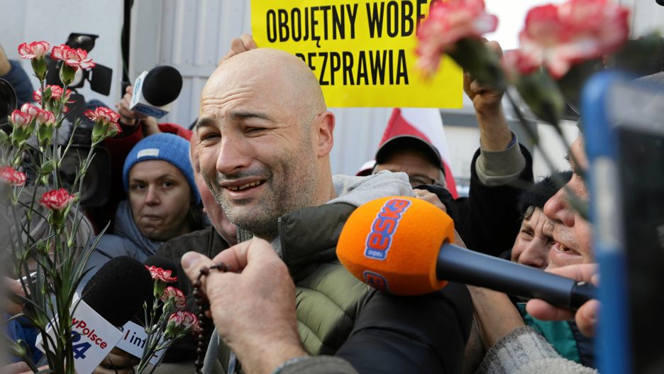 Ksiądz Michał Olszewski wyszedł z aresztu po wpłaceniu 350 tys.
