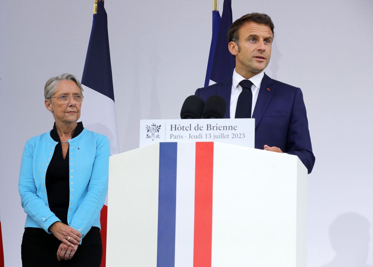 Premier Francji podała się do dymisji. Prezydent Macron ją przyjął