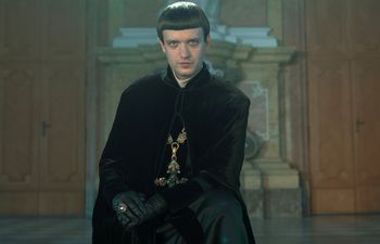 Chłop na Księżycu i inne absurdy. Oceniamy trzeci sezon "1670"