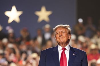Sankcje na rosyjski bank. Trump uderza za pomoc Iranowi