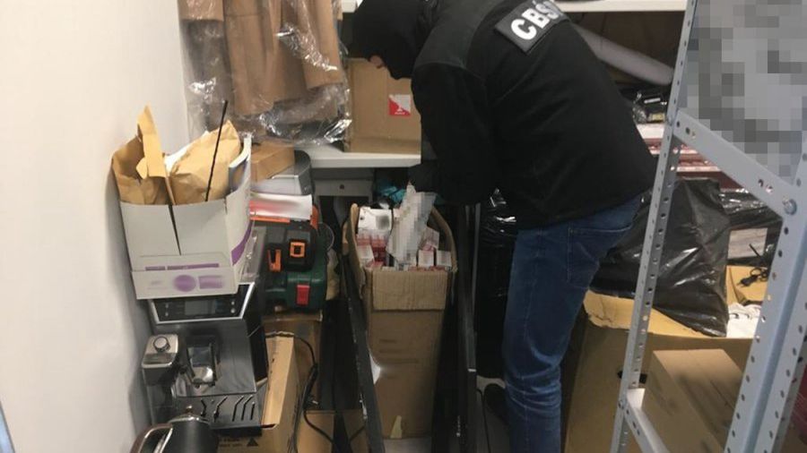 Ogromna fabryka nielegalnych papierosów zlikwidowana. Wspólna akcja Polaków, Czechów i Europolu