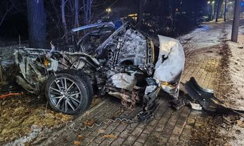 Wstrząsający wypadek pod Toruniem. Z auta zostały zgliszcza