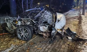 Wstrząsający wypadek pod Toruniem. Z auta zostały zgliszcza