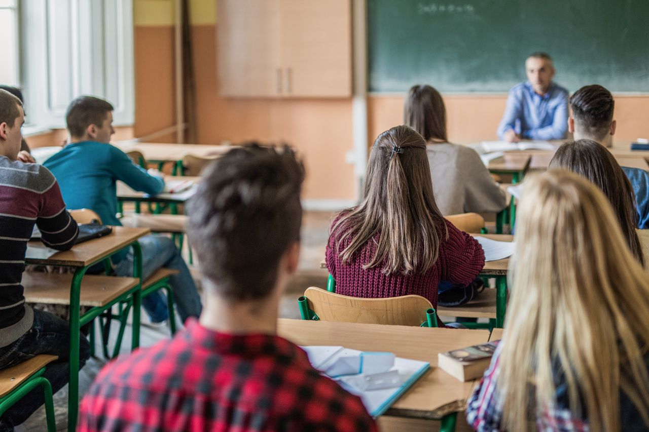 Uczniowie katowickiego liceum słyszeli na lekcji o rakotwórczości antykoncepcji