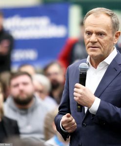 "Proszę ...". Tusk dedykuje wulgarną piosenkę