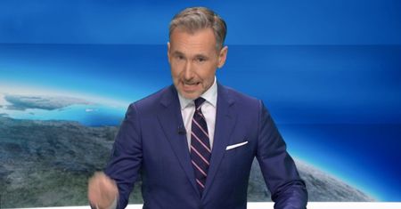 Nietypowe zakończenie "Faktów". Piotr Kraśko wspomniał o konkurencji i zwrócił się do kolegów z redakcji