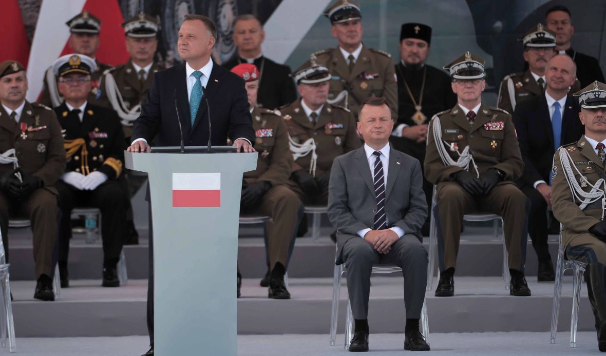 Latem 2018 roku prezydent miał podpisać w Australii list intencyjny w sprawie zakupu dwóch używanych, blisko 30-letnich, fregat Adelaide. Już na miejscu Andrzej Duda dowiedział się, że "plany" są nieaktualne