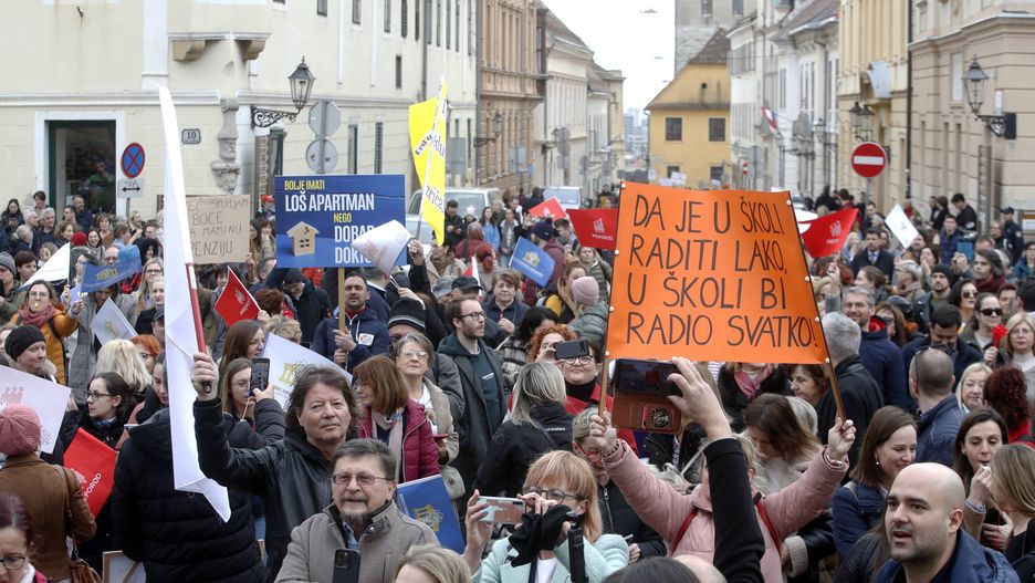 Protest pracowników oświaty w Zagrzebiu