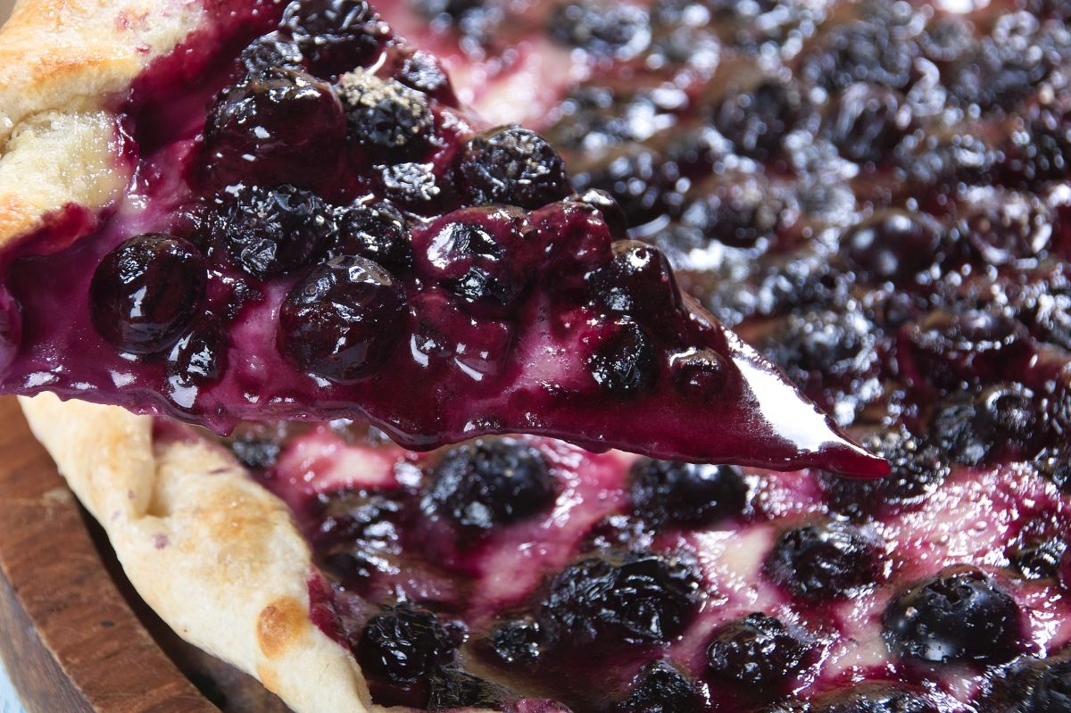 No-bake blueberry coconut cake: A refreshing summer delight