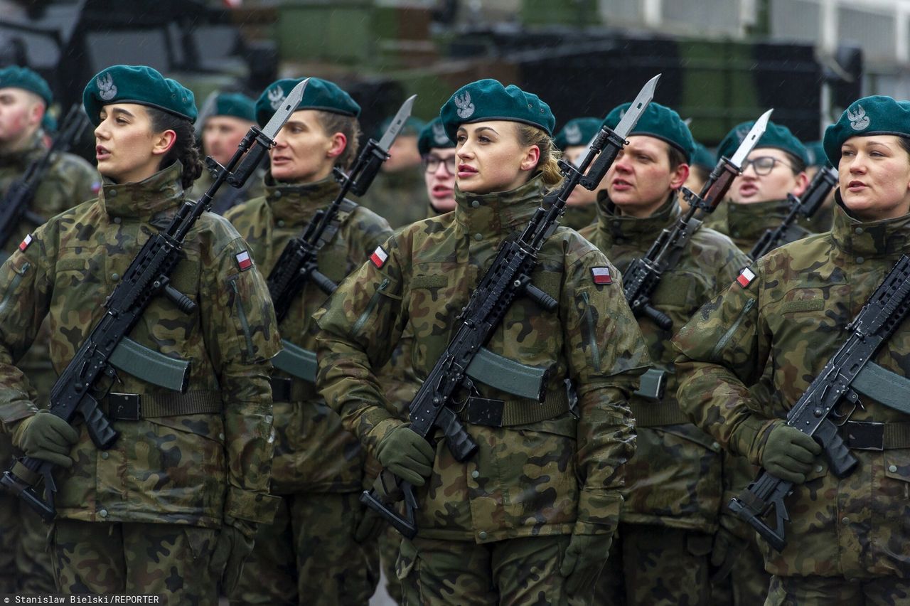 Chcą równouprawnienia w wojsku. "Problem z tym mają wszyscy żołnierze"