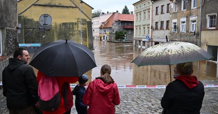 Czekają na kolejną falę. "Zostaliśmy pozostawieni sami sobie"