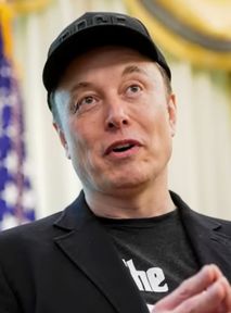 Grok obraża premiera Polski? Elon Musk: "Wykonywał polecenia użytkowników"