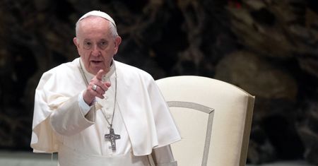 Agresja Rosji. Papież apeluje: "Niech Królowa Pokoju uchroni świat przed szaleństwem wojny"