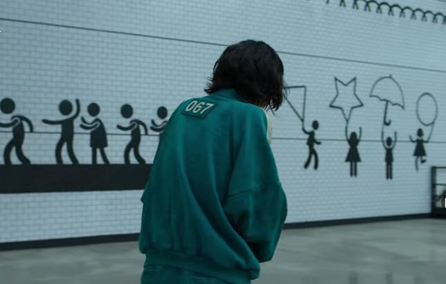 "Squid Game": koszmarne konkurencje od początku były na ścianach "sypialni"