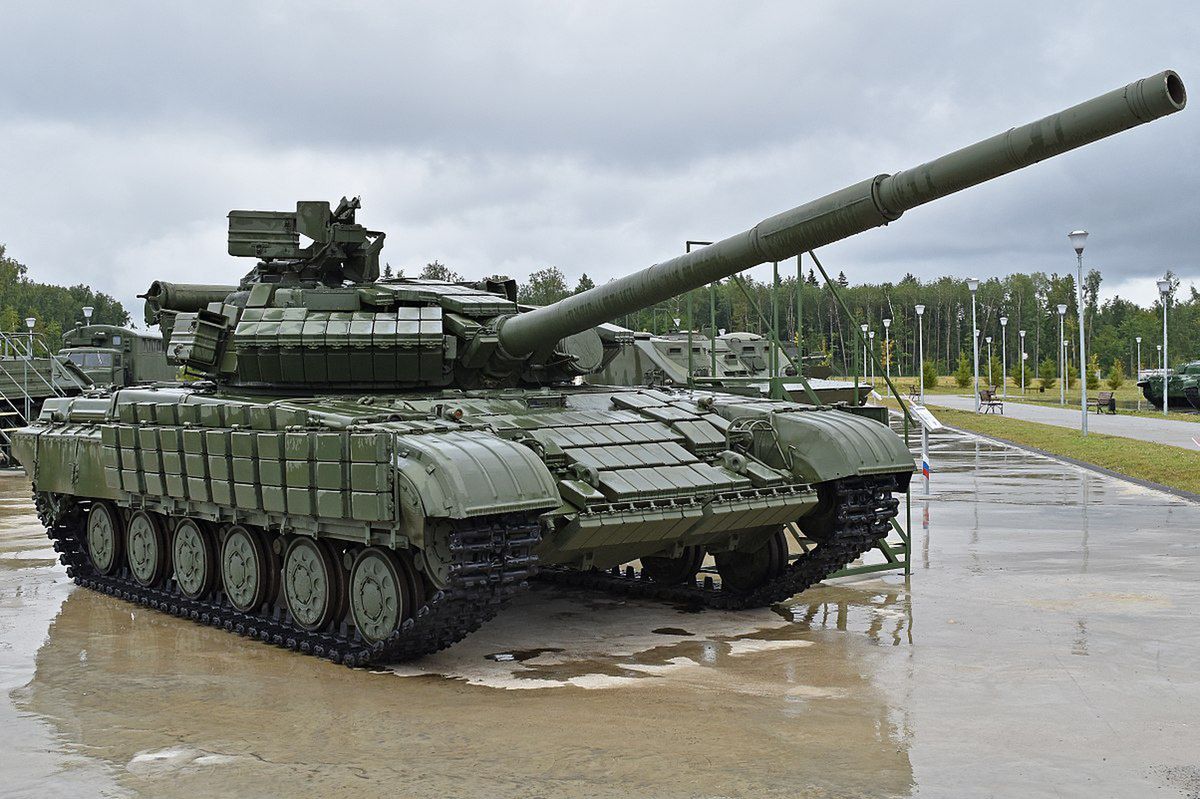 Ukraiński T-64BV skutecznie zatrzymał rosyjski konwój.