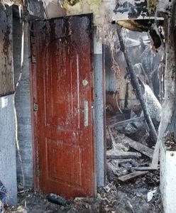 Podlasie. Spłonął im dom. "Bracia biegali boso przy ok. -20 stopni C, aby ugasić ogień"