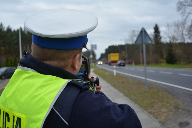 Pędził przez wieś z szaloną prędkością. Był pijany