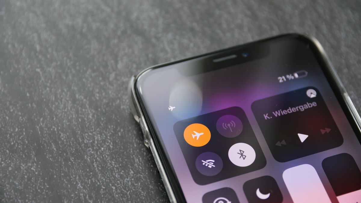 Co się stanie, jeśli nie włączysz trybu samolotowego?