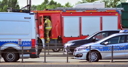 Głosowanie w Warszawie przerwane. Służby weszły do lokalu