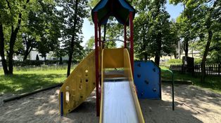 Pod Krakowem odnowią, wyposażą place zabaw przy żłobkach i klubach dziecięcych. Inwestycje dla najmłodszych dzieci