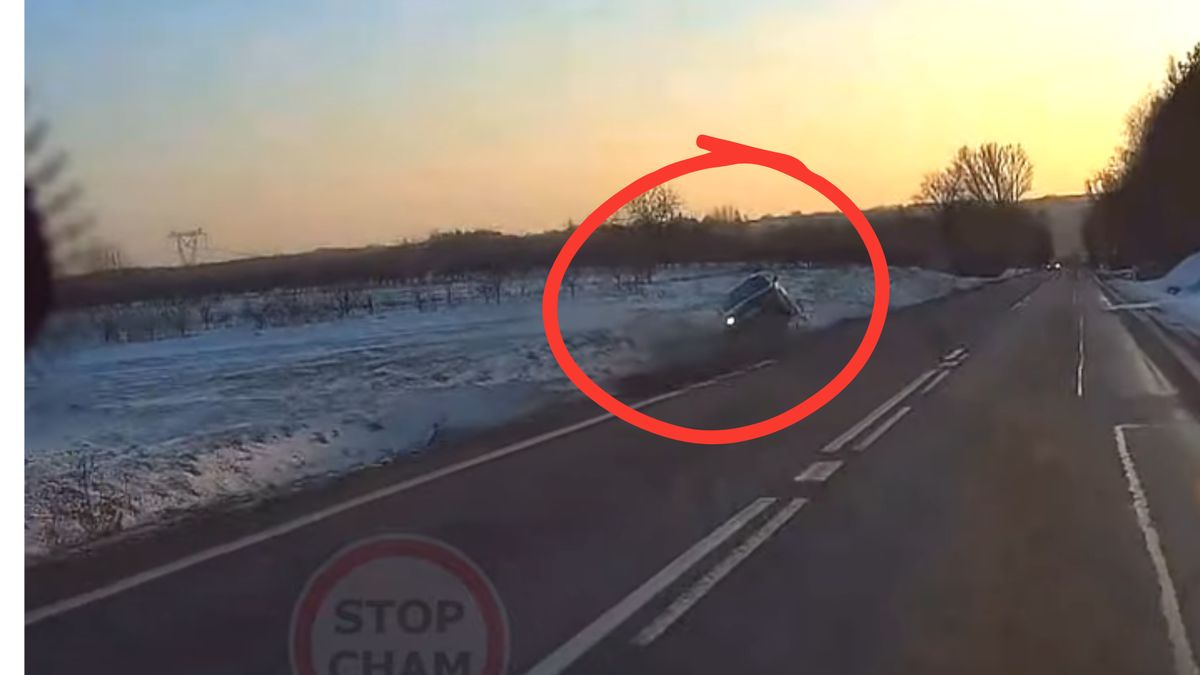 Niewiele brakowało do dachowania samochodu