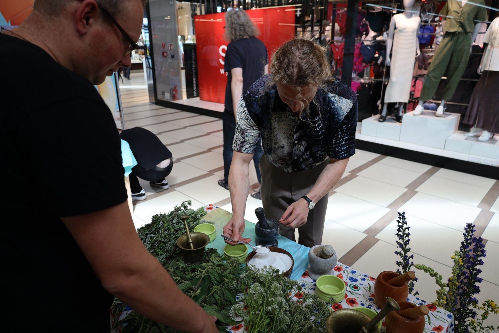 Akcja &#34;Witajcie wakacje&#34; w Auchan przy ul. Szczęśliwej