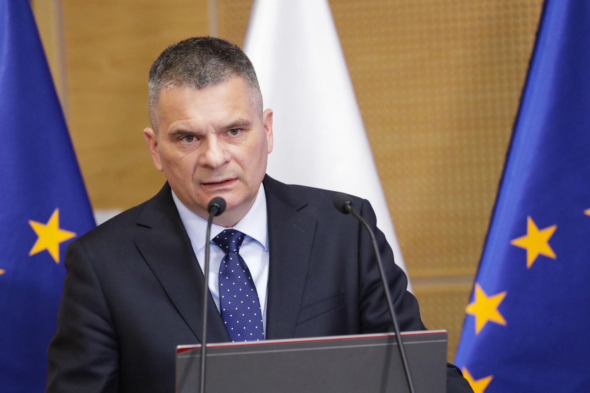 wiadomości,aktualności,WP Wiadomości Decyzja Korneluka. Dziesięciu śledczych odwołanych z Prokuratury Krajowej