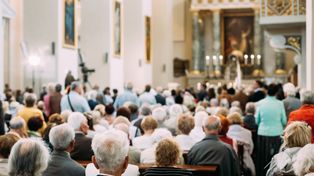 Piekoszów: Uroczystości odpustowe w parafii Narodzenia Najświętszej Maryi Panny. Msza święta i Męski Różaniec. Zobacz zdjęcia