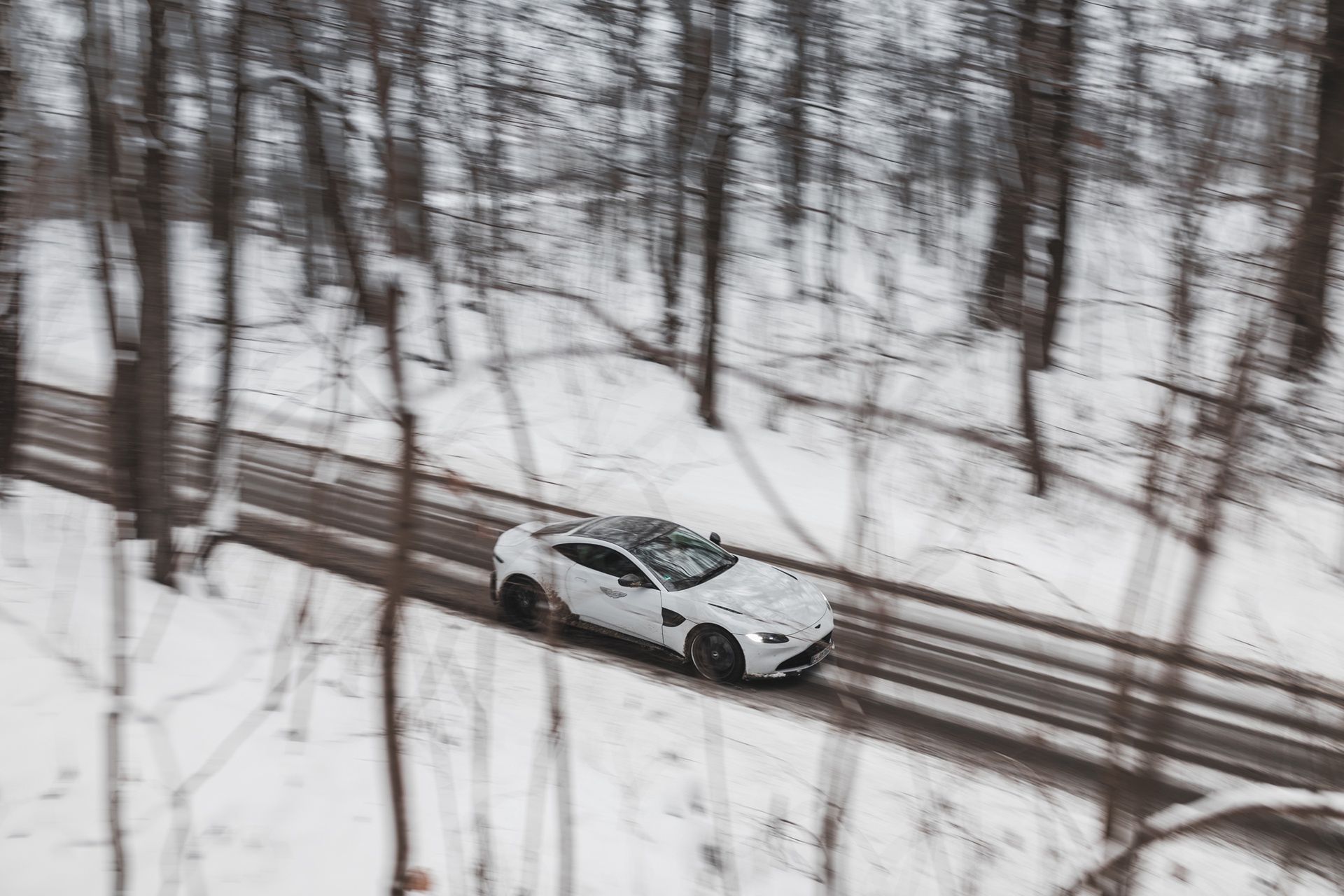 Aston Martin Vantage (2022)