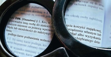 Ponad 3 tysiące zarzutów dla dyrektorki szkoły. Miała wyłudzić dotacje