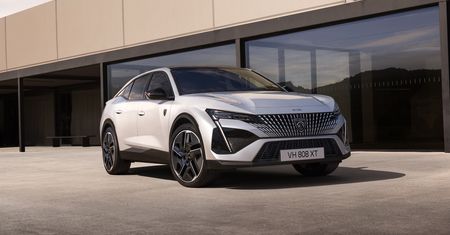 Peugeot e-408: niedoceniany samochód wreszcie ma interesujący napęd