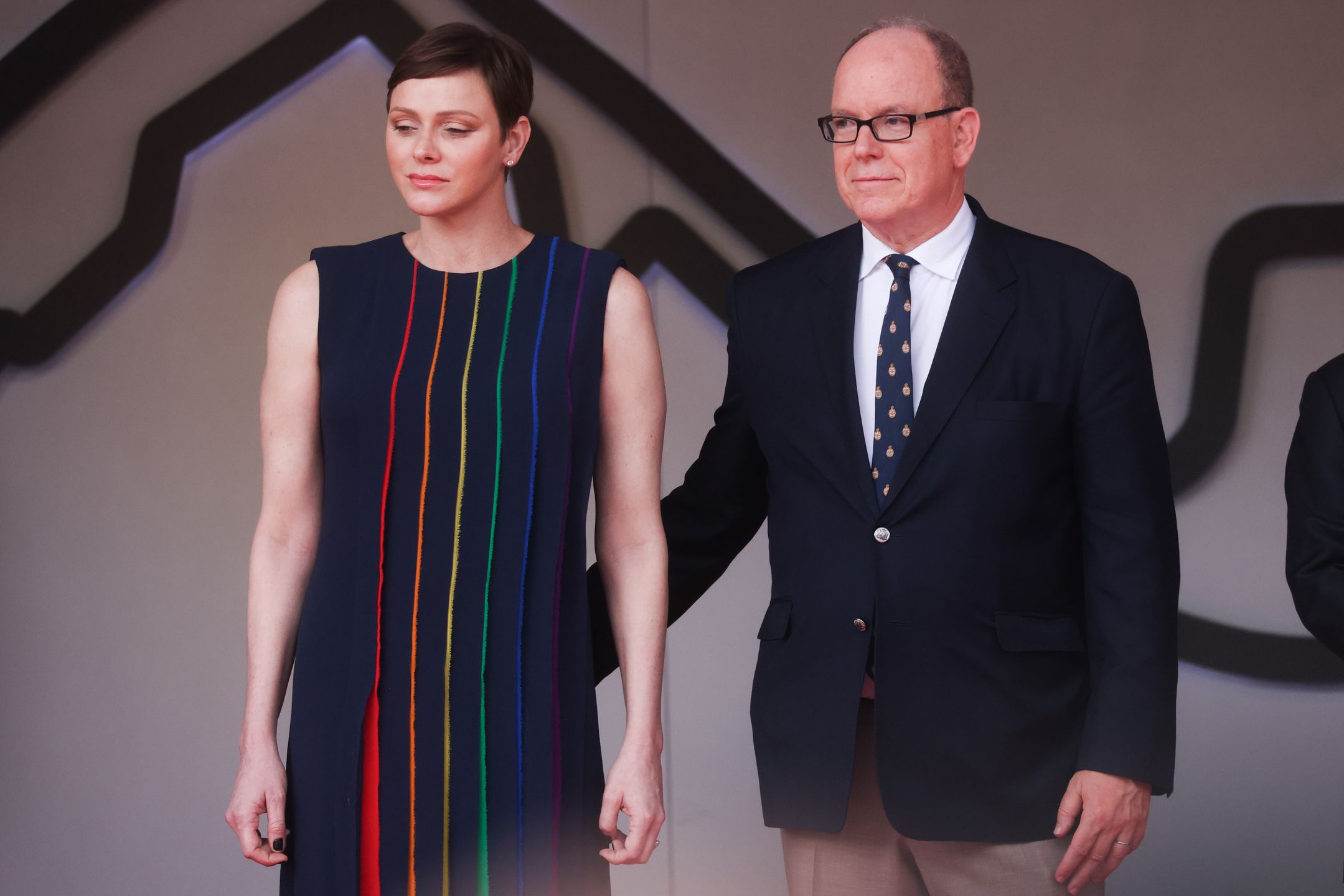 Ekspert od mowy ciała analizuje gesty Charlene i Alberta