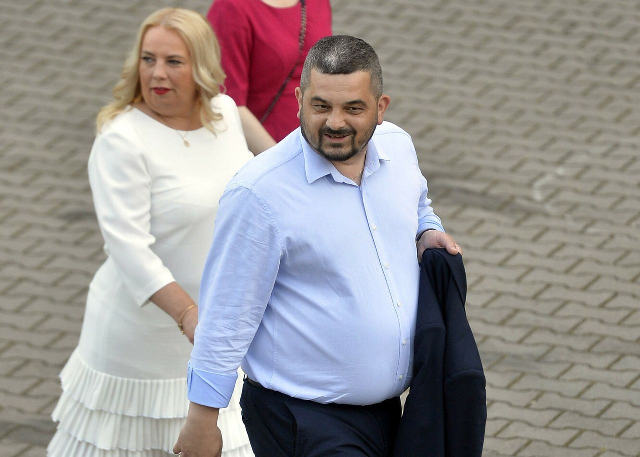 Żona posła PiS musiała odejść z Orlenu. Wciąż zarabia w publicznych spółkach