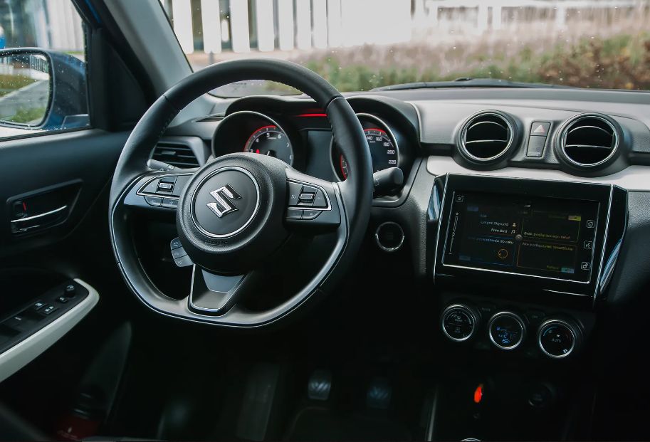 Suzuki Swift - wnętrze